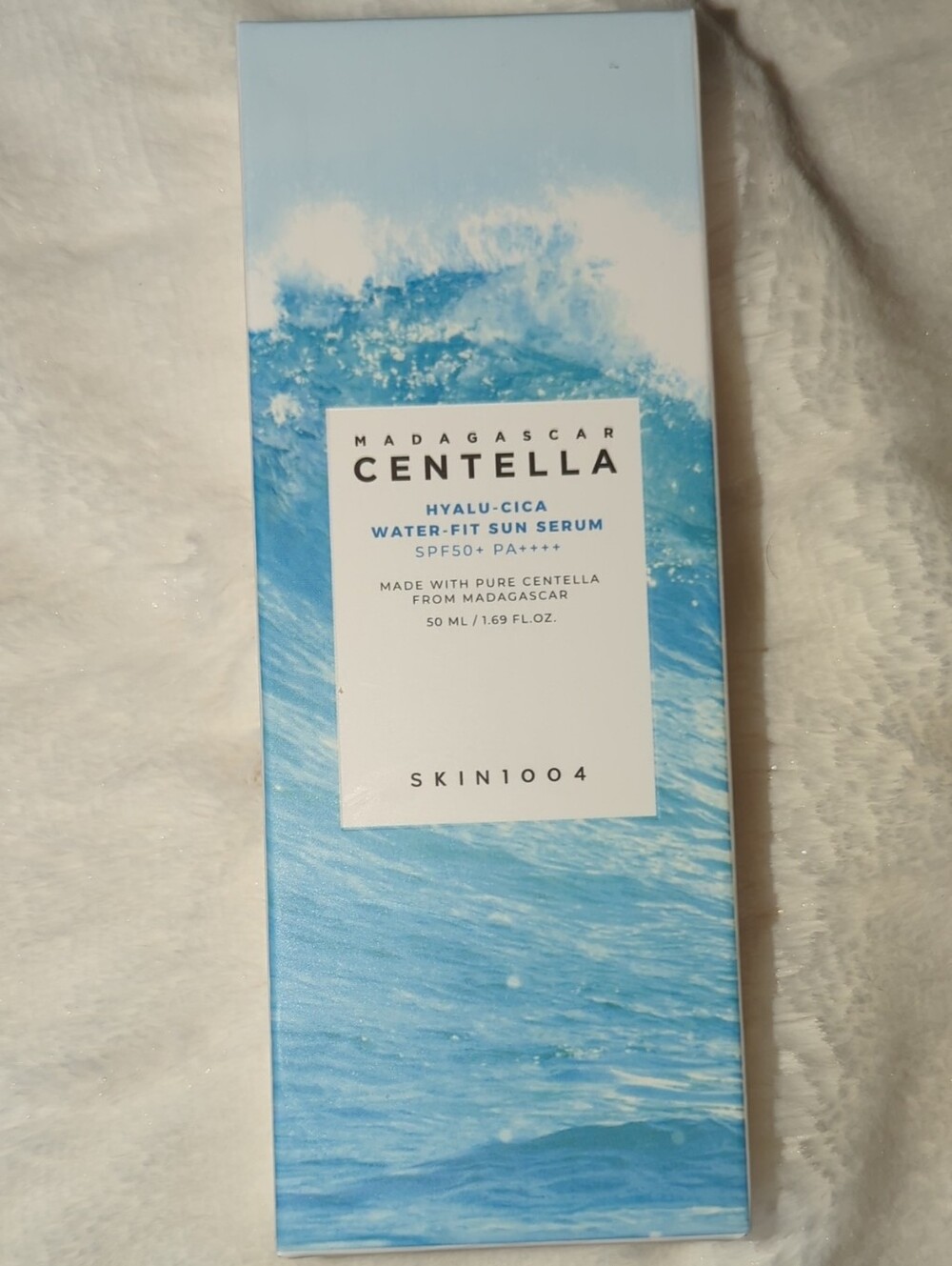 Madagascar Centella Hyalu-Cica Water-Fit Sun Serum SPF50+ (Blue)